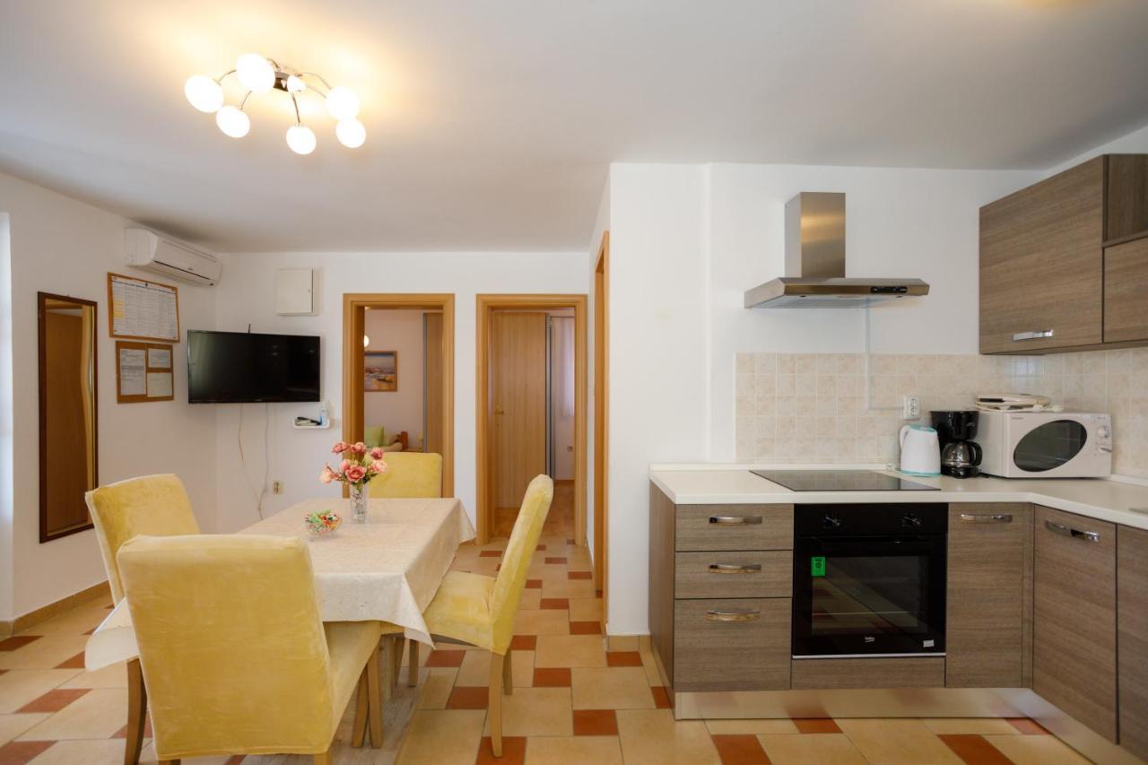 Apartmani Bakran Krk Town Exteriér fotografie